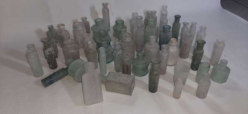 RARE & STUNNING VINTAGE BOTTLE COLLECTION - LARGE LOT