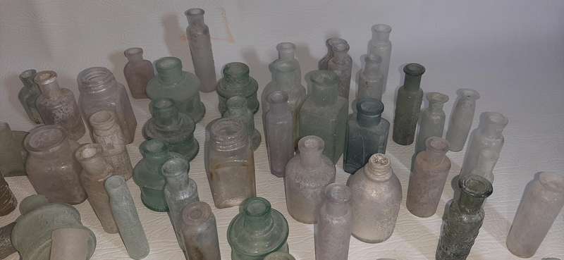 RARE & STUNNING VINTAGE BOTTLE COLLECTION - LARGE LOT