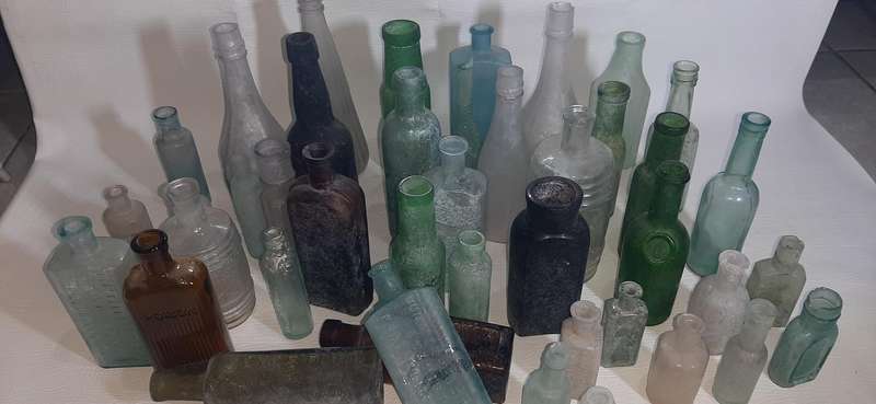 RARE LARGE LOT OF VINTAGE BOTTLES - APOTHECARY, POISON, JEYES FLUID & MORE!
