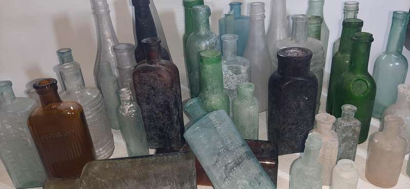 RARE LARGE LOT OF VINTAGE BOTTLES - APOTHECARY, POISON, JEYES FLUID & MORE!