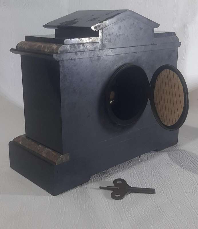 VICTORIAN SLATE MANTEL CLOCK - A TIMELESS MASTERPIECE FROM THE 19th CENTURY
