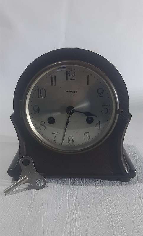 ANTIQUE KIENZLE MANTEL CLOCK - A TIMELESS GERMAN MASTERPIECE