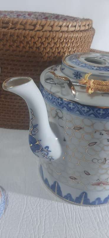VINTAGE HAND-PAINTED CHINESE PORCELAIN TEA SET IN WOVEN BASKET - A TREASURE FROM TIME
