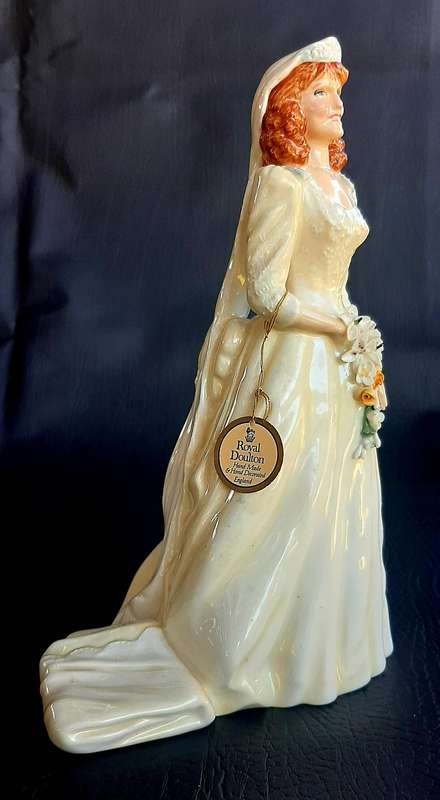 ROYAL DOULTON "THE DUCHESS OF YORK" LIMITED EDITION FIGURINE - FLAWLESS CONDITION (No: 0335 OF 1500)