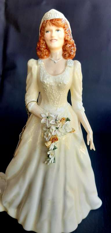 ROYAL DOULTON "THE DUCHESS OF YORK" LIMITED EDITION FIGURINE - FLAWLESS CONDITION (No: 0335 OF 1500)