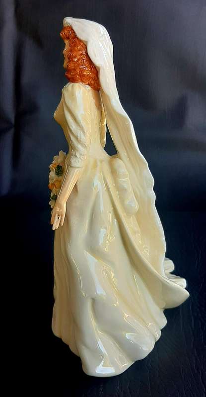ROYAL DOULTON "THE DUCHESS OF YORK" LIMITED EDITION FIGURINE - FLAWLESS CONDITION (No: 0335 OF 1500)