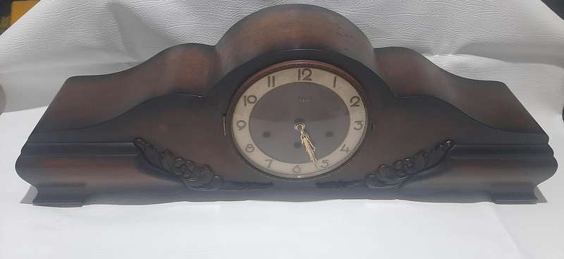 VINTAGE CYRANO MANTEL CLOCK - ORIGINAL WINDING KEY INCLUDED!!!