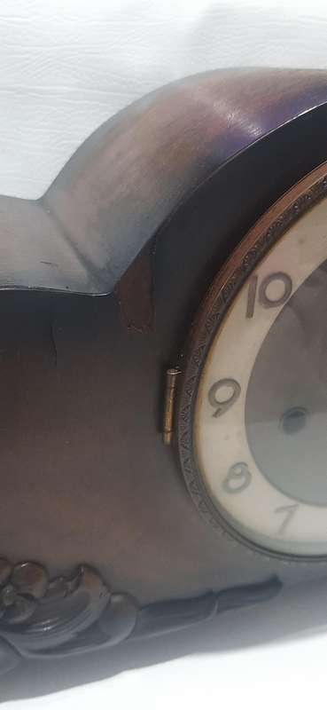 VINTAGE CYRANO MANTEL CLOCK - ORIGINAL WINDING KEY INCLUDED!!!