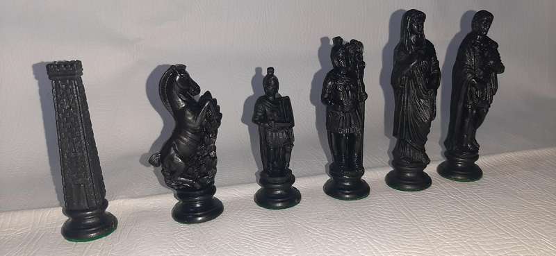 RARE ROMAN EMPIRE-THEMED CHESS SET - STUNNING DETAIL & LARGE SIZE (PIECES ONLY, NO BOARD)