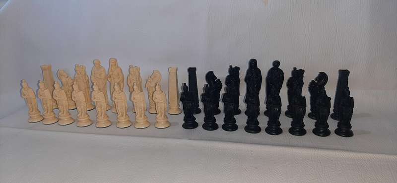 RARE ROMAN EMPIRE-THEMED CHESS SET - STUNNING DETAIL & LARGE SIZE (PIECES ONLY, NO BOARD)