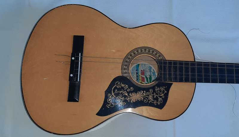 VINTAGE LARK CLASSICAL GUITAR - 1980'S SHANGHAI MODEL WITH ORIGINAL CASE
