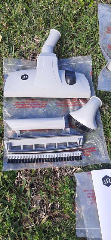 BENNETT READ ONE WET & DRY VACUUM CLEANER - MINT CONDITION, ALL ATTACHMENTS + MANUALS!!!