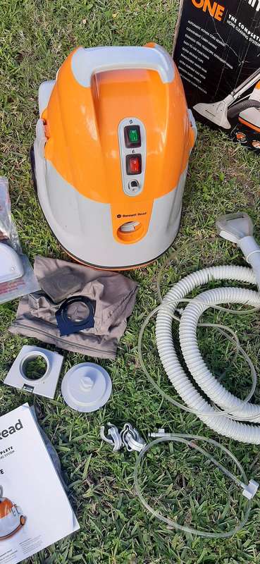 BENNETT READ ONE WET & DRY VACUUM CLEANER - MINT CONDITION, ALL ATTACHMENTS + MANUALS!!!