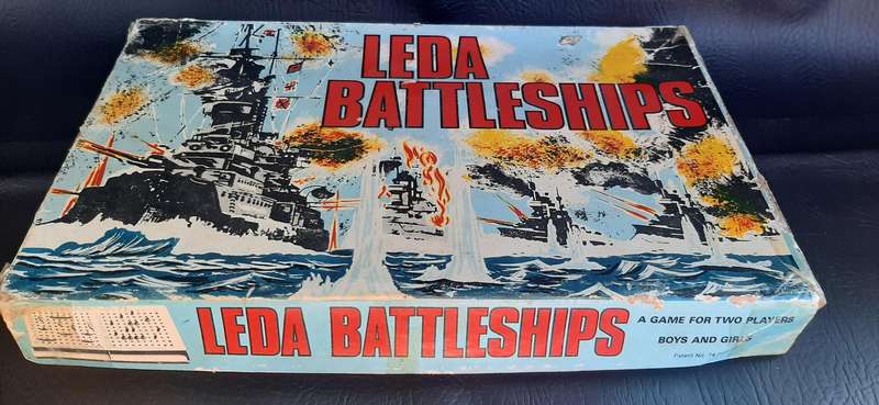 RARE VINTAGE LEDA BATTLESHIPS BOARD GAME (1950's - 60's) - COMPLETE SET WITH ORIGINAL PIECES & BOX!
