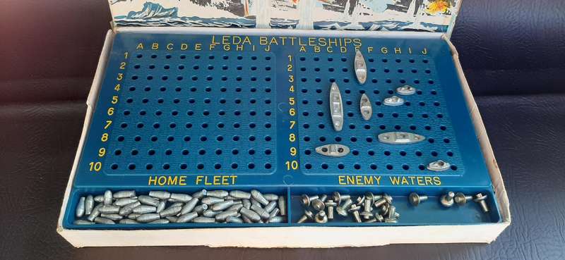 RARE VINTAGE LEDA BATTLESHIPS BOARD GAME (1950's - 60's) - COMPLETE SET WITH ORIGINAL PIECES & BOX!