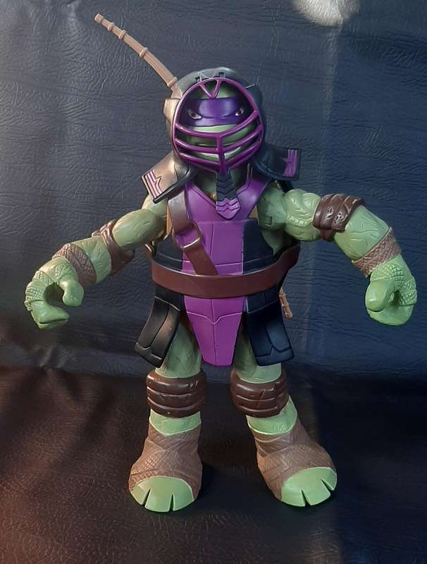 DONATELLO TMNT ACTION FIGURE  TECH-SAVVY HERO WITH FULLY POSEABLE POWER