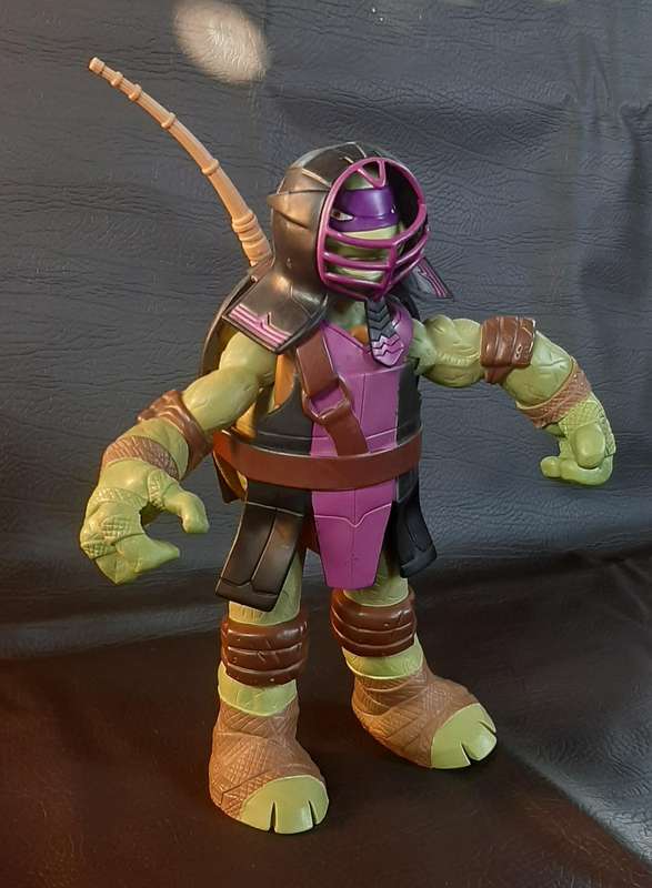 DONATELLO TMNT ACTION FIGURE  TECH-SAVVY HERO WITH FULLY POSEABLE POWER
