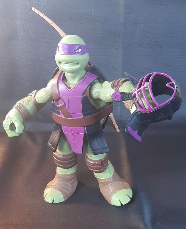 DONATELLO TMNT ACTION FIGURE  TECH-SAVVY HERO WITH FULLY POSEABLE POWER