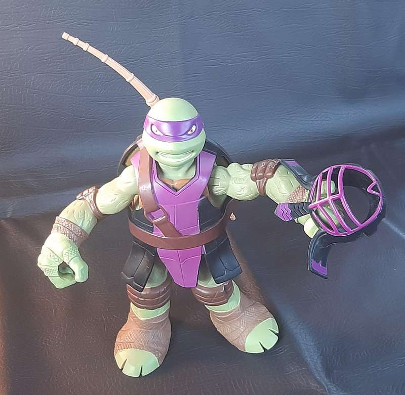DONATELLO TMNT ACTION FIGURE  TECH-SAVVY HERO WITH FULLY POSEABLE POWER