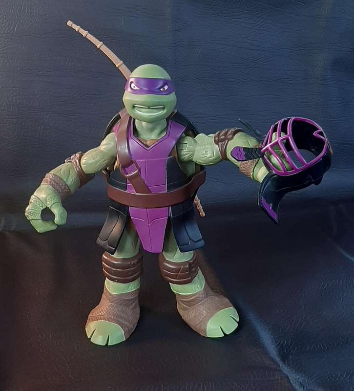 DONATELLO TMNT ACTION FIGURE  TECH-SAVVY HERO WITH FULLY POSEABLE POWER