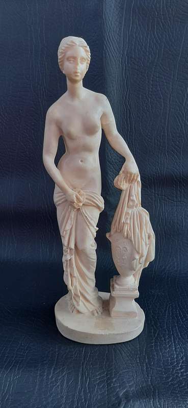 SERENITY AT THE URN - GRACEFUL FEMALE FIGURE IN MARBLE-LOOK RESIN (23CM)
