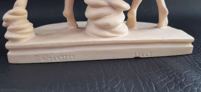 TRIUMVIRATE OF GRACE  A. SANTINI ITALIAN SCULPTURE IN MARBLE-LOOK RESIN (22CM)