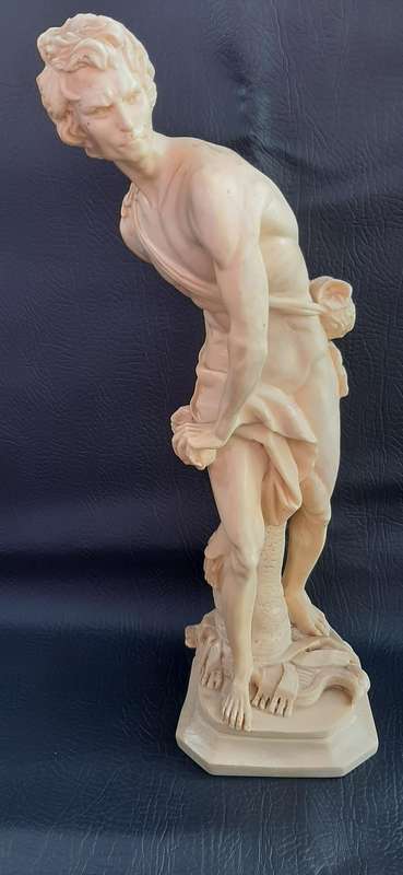 DAVID ASCENDING  YOUNG HERO SCULPTURE IN MARBLE-LOOK RESIN (38CM)