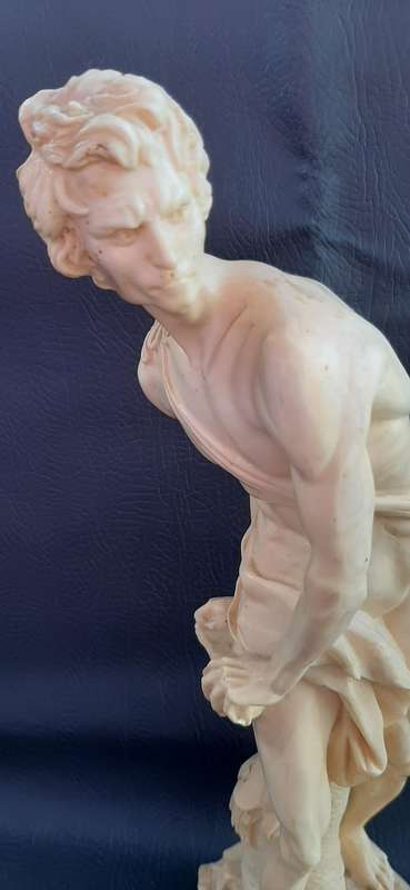 DAVID ASCENDING  YOUNG HERO SCULPTURE IN MARBLE-LOOK RESIN (38CM)