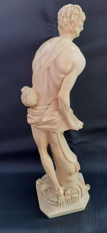 DAVID ASCENDING  YOUNG HERO SCULPTURE IN MARBLE-LOOK RESIN (38CM)
