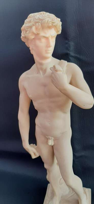 MICHELANGELOS DAVID"  UNVEILED TRIBUTE IN MARBLE-LOOK RESIN (40CM)