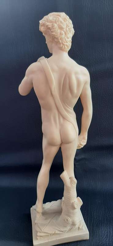 MICHELANGELOS DAVID"  UNVEILED TRIBUTE IN MARBLE-LOOK RESIN (40CM)