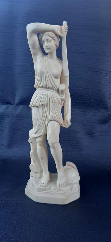 STATELY IN SILENCE  A. SANTINI ITALIAN STATUE (25 CM)
