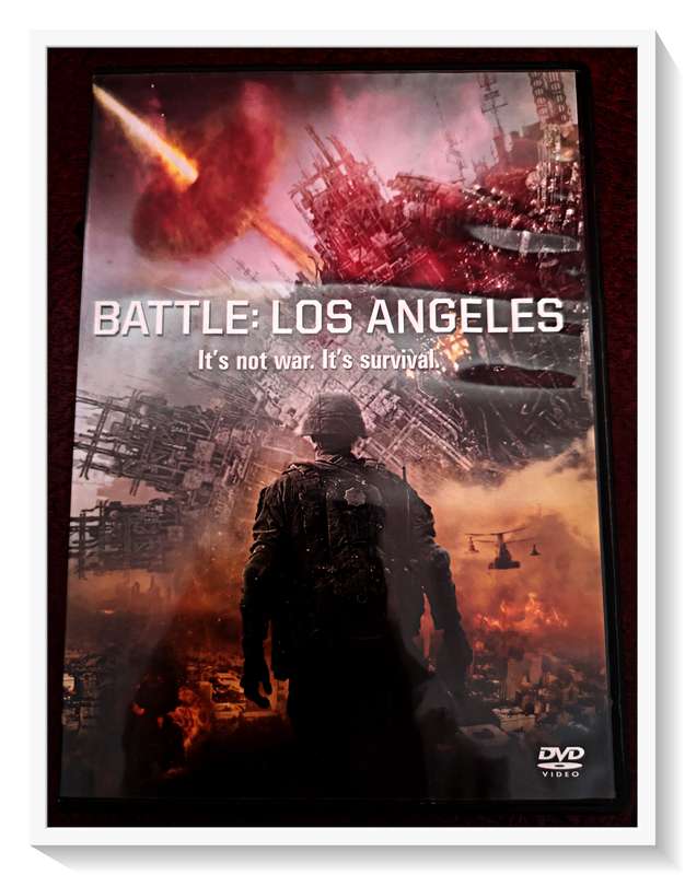 Battle: Los Angeles - DVD - Sci-Fi/Action - 2-13PG - Casing & Disc in Very Good Condition*