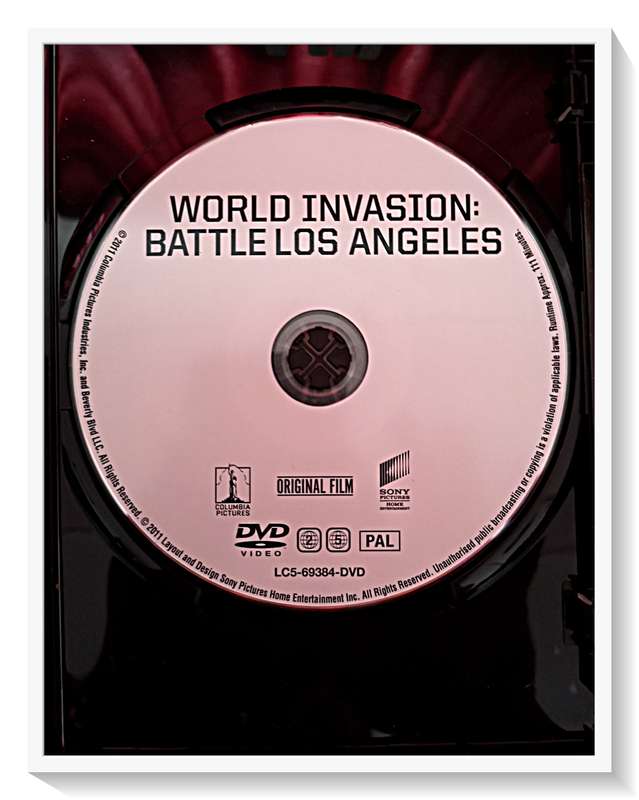Battle: Los Angeles - DVD - Sci-Fi/Action - 2-13PG - Casing & Disc in Very Good Condition*