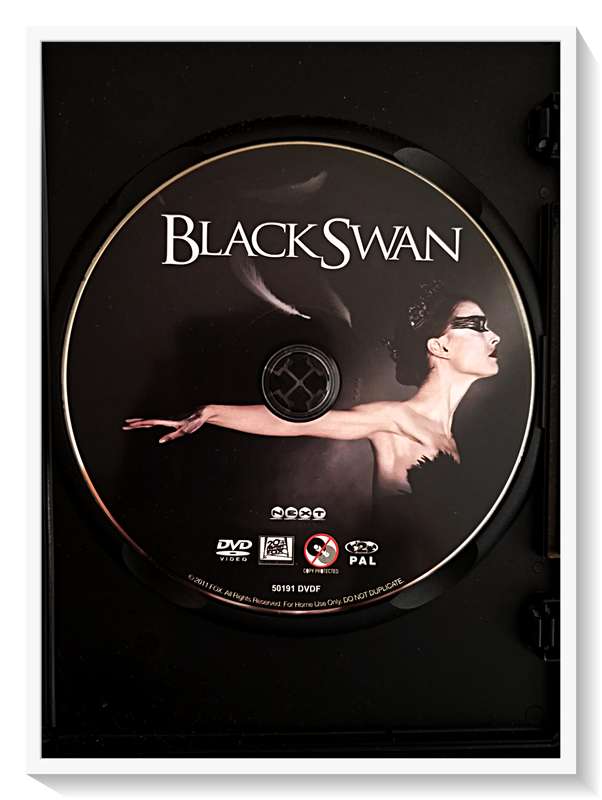 Film: Black Swan - Surreal Drama - 2-16 NVL - DVD - Disc & Casing in Very Good Condition ***
