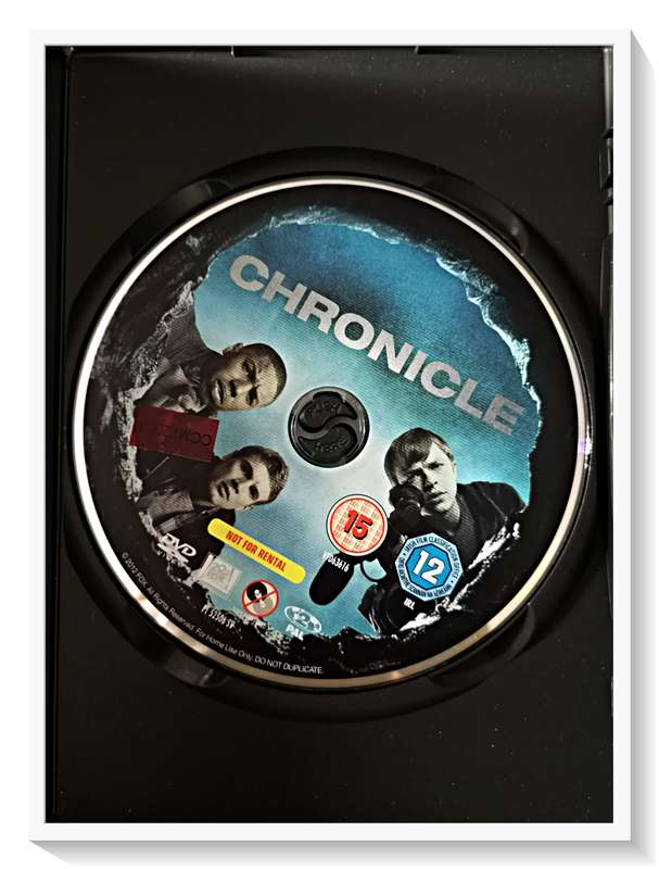 CHRONICLE - Genre Sci-Fi Horror - Disc & Casing in Excellent Condition 002