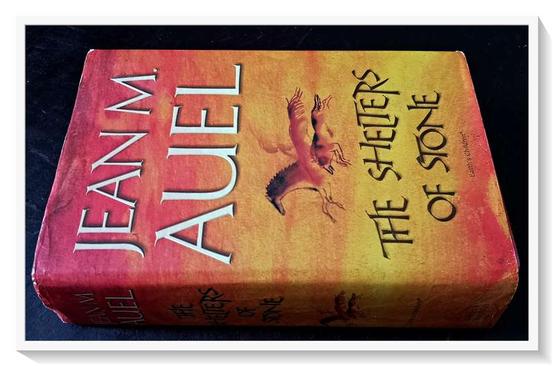 Jean M Auel: The Shelters of Stone - British First Edition - 2002 - Hardcover - Hodder & Stoughton
