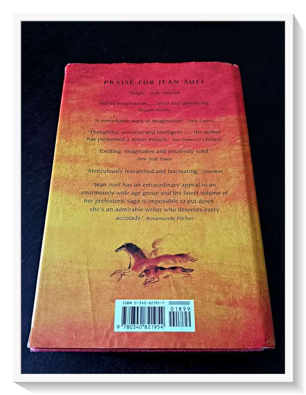 Jean M Auel: The Shelters of Stone - British First Edition - 2002 - Hardcover - Hodder & Stoughton