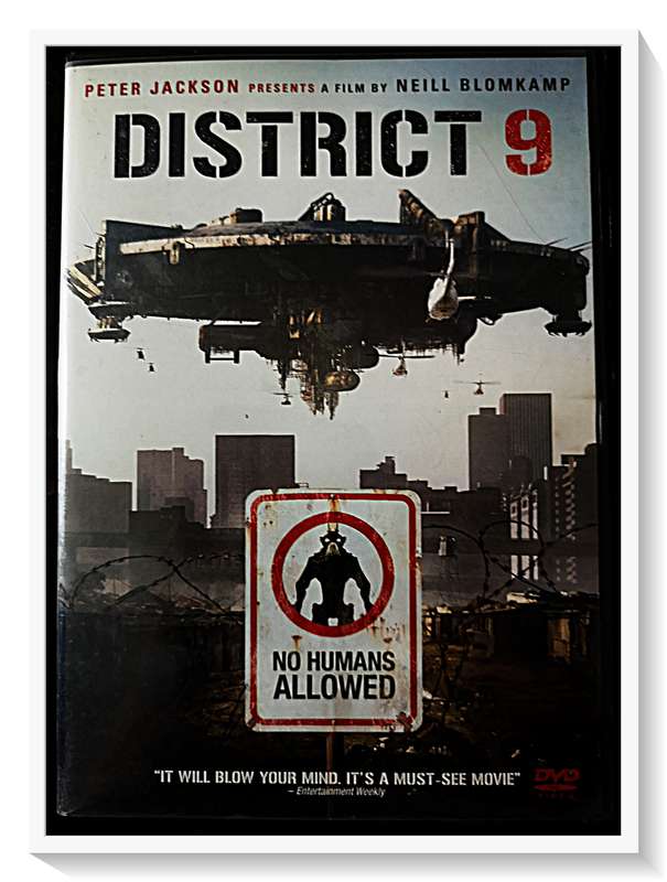 Peter Jackson's DISTRICT 9 - Controversial Sci-Fi Film - PG2-16VL - Casing &Disc Excellent Condition