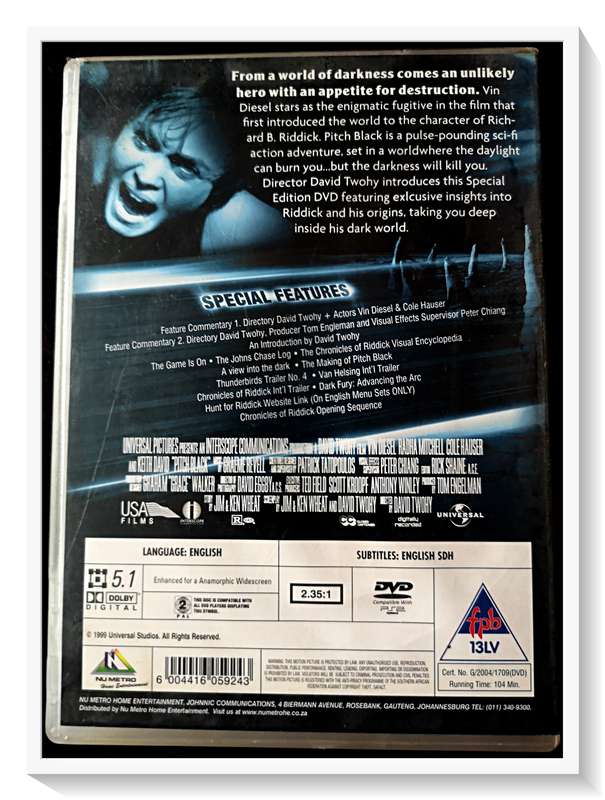 Pitch Black The Chronicles of Riddick Starring Vin Diesel Disc and Casing in Very Good Condition
