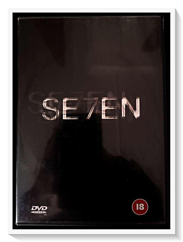 SEVEN - Cult Classic - Double Disc Bonus Features - Booklet, Disc & Casing in Excellent Condition*