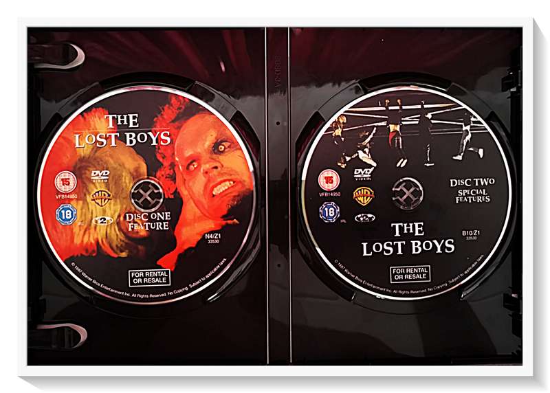 The Lost Boys - CULT CLASSIC - Two Disc Special Edition - Disc & Casing in Excellent Condition*