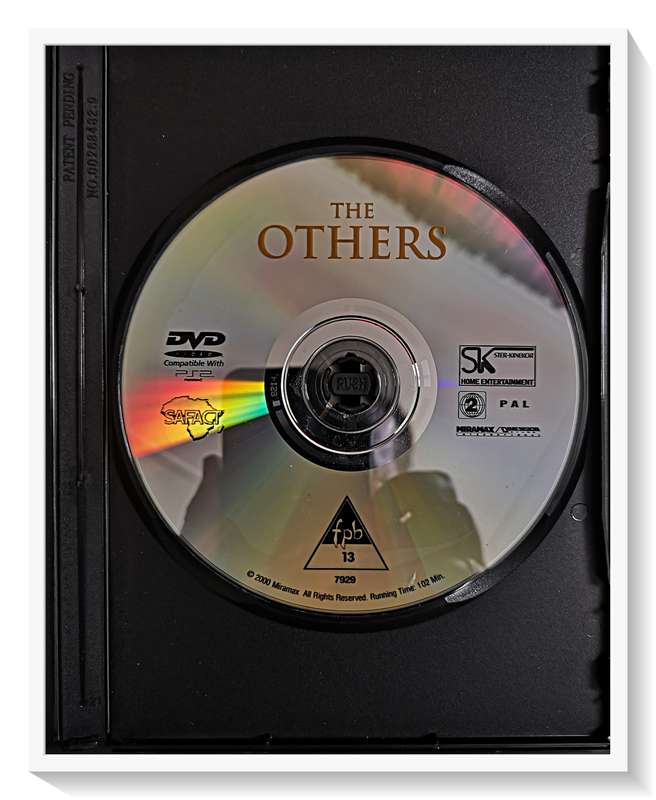 The Others - Horror Ghost Genre - DVD - Casing and Disc in Excellent Condition
