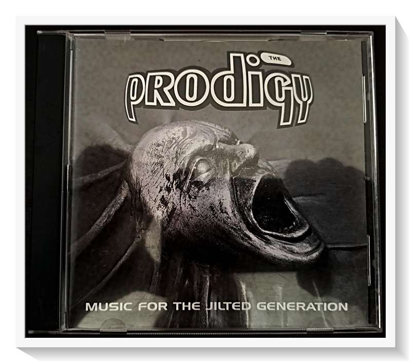The Prodigy Music for the Jilted Generation Disc and Booklet in Very Good Condition