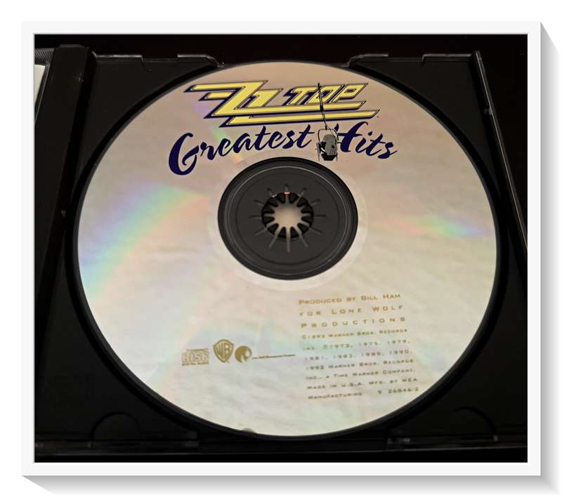 ZZ TOP - Album: Greatest Hits Album- Disc and Booklet Cover in Very Good Condition *****