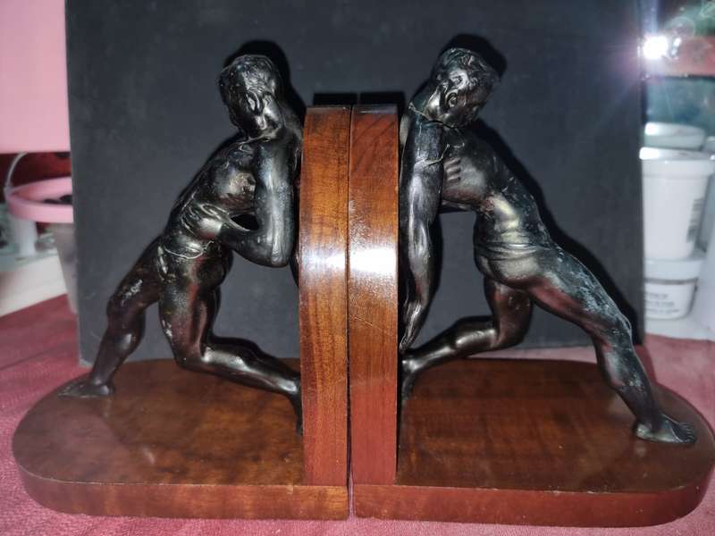 Strongman book stoppers