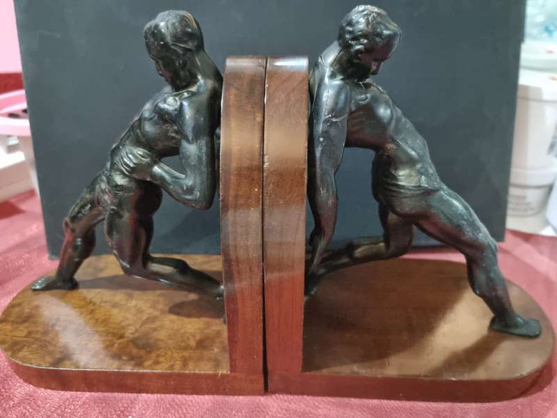 Strongman book stoppers