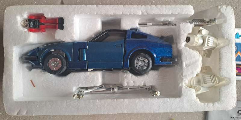 Rare vintage Takara Fairlady 280Z T-BAR Roof Transformer.