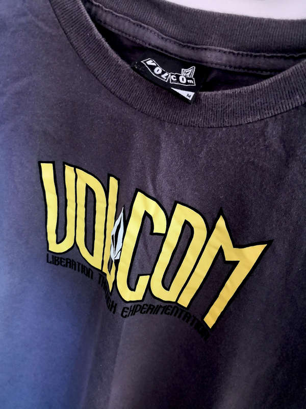 Men's VOLCOM Graphic T-Shirt - M