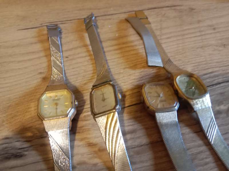 Ladies vintage lot watches as is